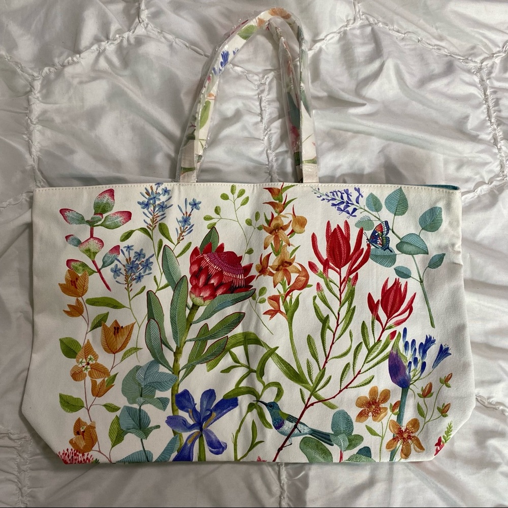 Estée Lauder floral beach and/or travel tote bag 🌺🌼🌸